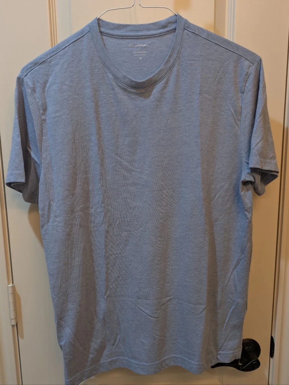 Banana Republic Men's Light Blue Crew Neck Tee